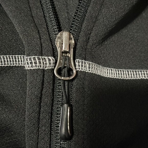 THE NORTH FACE BLACK HOODIE JACKET - Picture 13 of 14